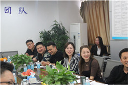 熱烈祝賀《智慧共享 法律護(hù)航》鄭州市山東商會(huì)企業(yè)家座談會(huì)在我所圓滿舉辦8.jpg