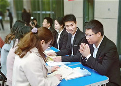 熱烈祝賀煥廷法律服務(wù)集團(tuán)“普法進(jìn)社區(qū) 周末面對面”活動(dòng)啟動(dòng)會(huì)儀式隆重舉辦6.webp.jpg